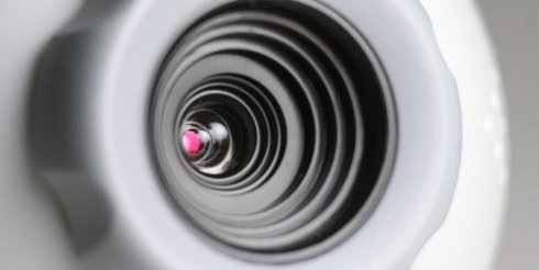 Новый аппарат Microsoft способен заряжать смартфон лучом света - 1 Новый аппарат Microsoft способен заряжать смартфон лучом света