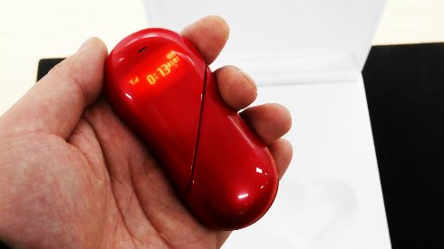Оригинальная новинка от японцев   мобильный телефон в форме сердца