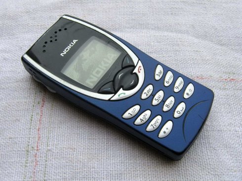 Драгдилеры переходят с iPhone на Nokia 8210, чтобы избежать слежки полиции