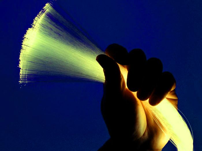 Как «согнуть» свет? Или краткий экскурс в мир волоконной оптики - 1 image