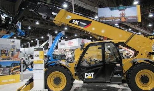 Представлен телескопический погрузчик от Caterpillar