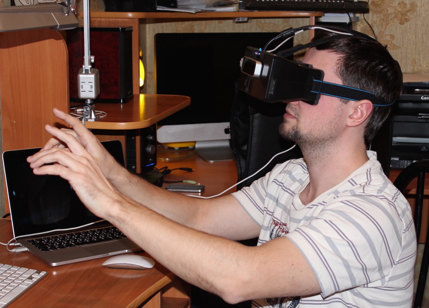 Leap Motion + VRD - 1