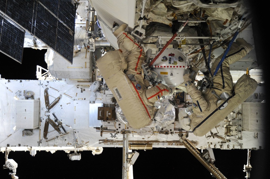 Беседа с космонавтом: об управлении МКС, об орбитальном интернете, и о полете на Марс - 4