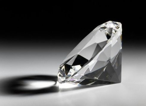 Какой он, самый дорогой искусственный бриллиант (ВИДЕО)