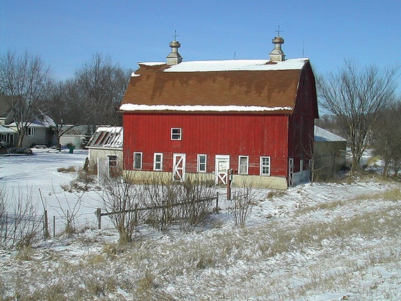 Амбары красят в красный цвет из-за особенностей физики звёзд - 1 Амбары красят в красный цвет из-за особенностей физики звёзд - 1