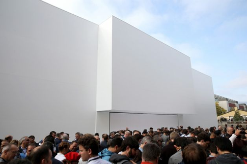 Стив Джобс представляет iPhone 6 и Apple Watch - 8