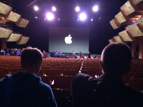 Стив Джобс представляет iPhone 6 и Apple Watch - 9
