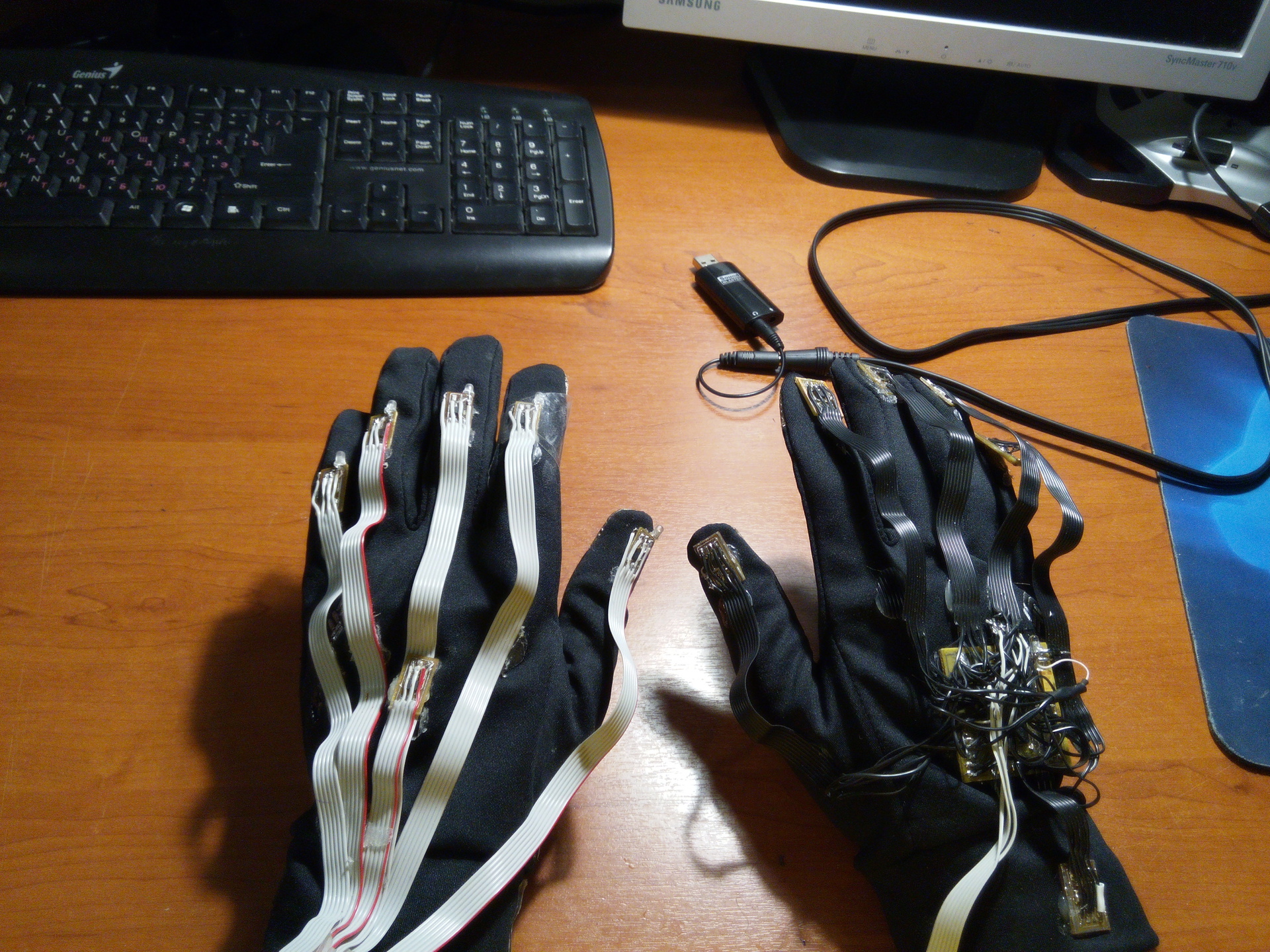 Вторая версия перчатки для определения положения руки - 3