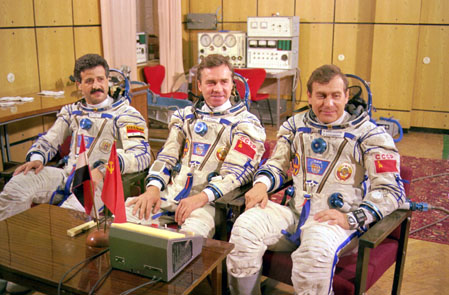 29 лет назад начал работу орбитальный комплекс «Мир» - 3 image