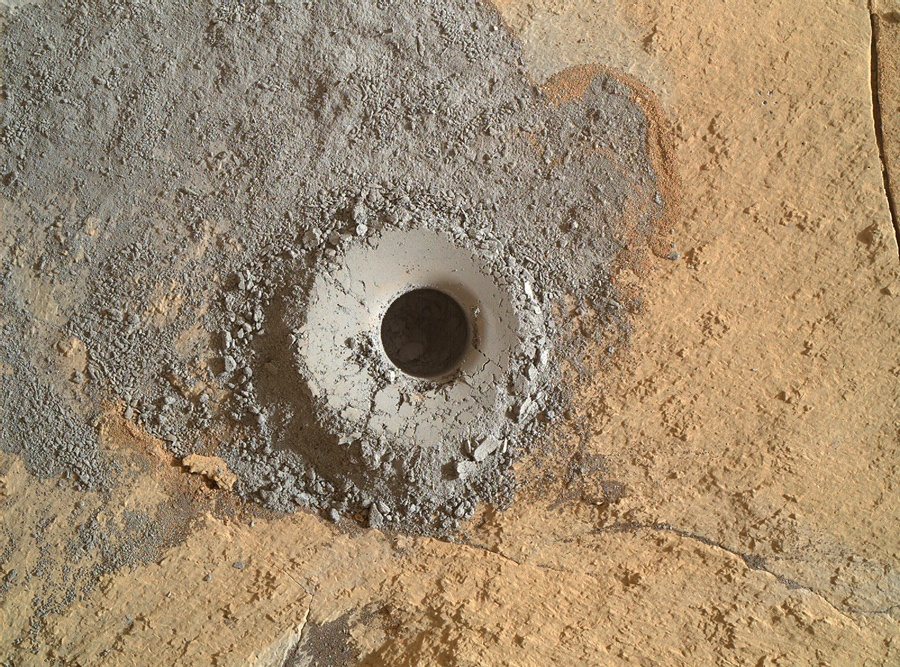 Curiosity у подножия горы Шарпа - 12