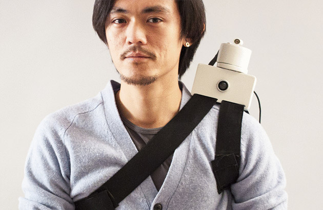 Grasp — инструктор на плече - 1 image