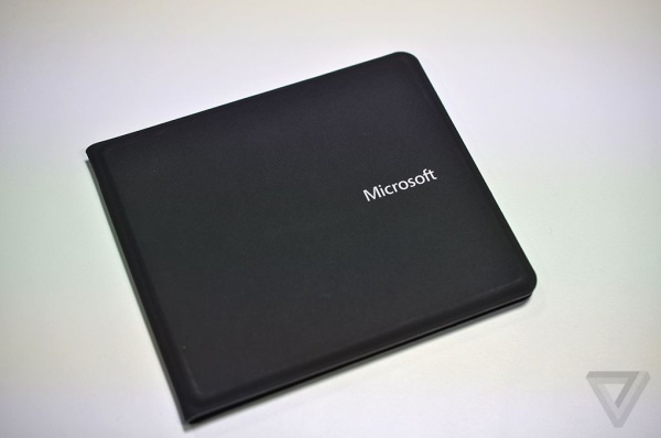 Microsoft представила складную Bluetooth-клавиатуру - 3 Microsoft представила складную Bluetooth-клавиатуру - 3