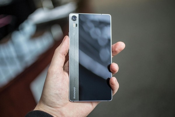 Представлен смартфон Lenovo Vibe Shot с 16-мегапиксельной камерой, металлическим корпусом и 3 ГБ ОЗУ (Обновлено) - 3 Lenovo Vibe Shot
