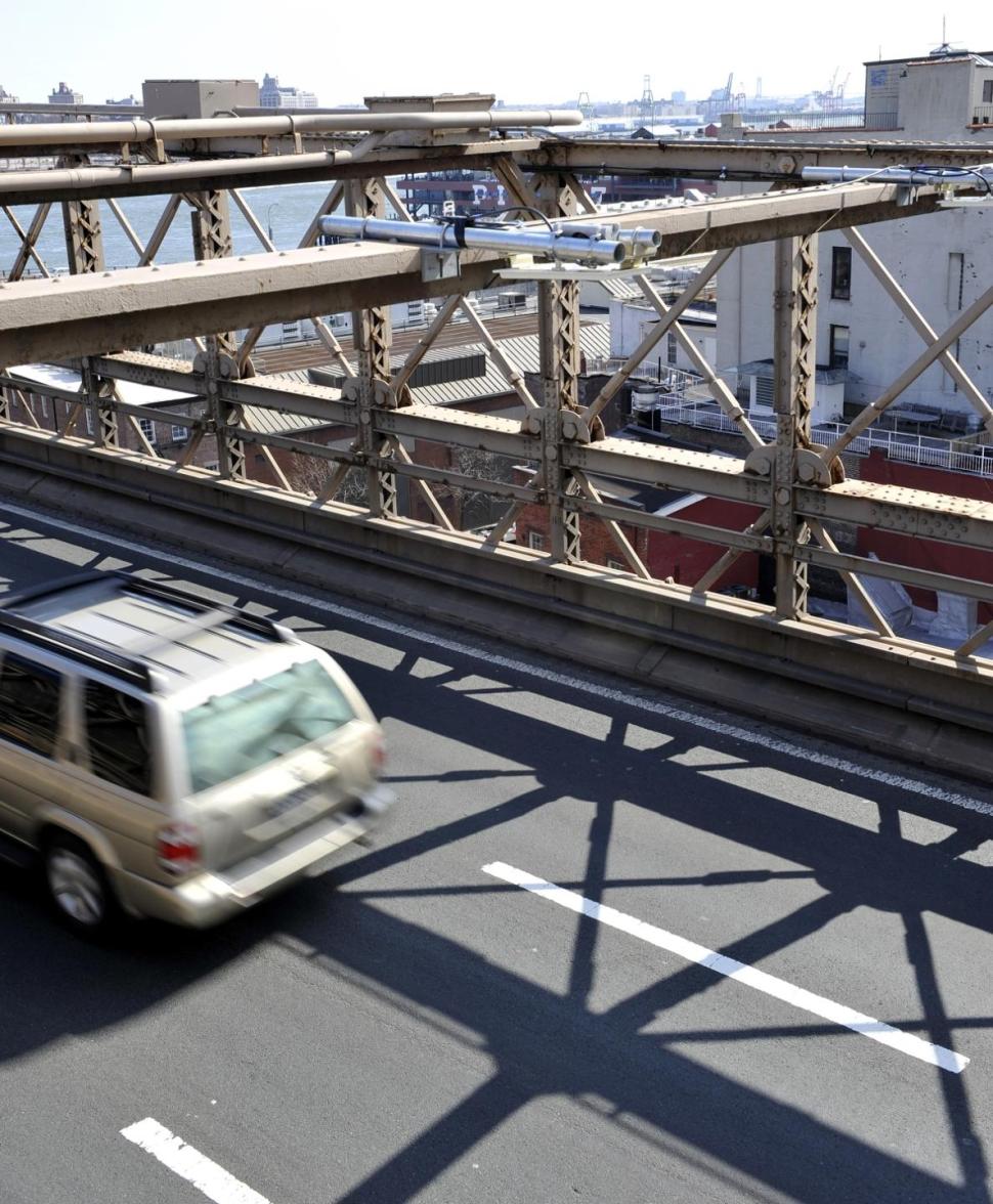 Полиция Нью-Йорка будет искать подозреваемых с помощью сети считывателей автомобильных номеров - 3 image