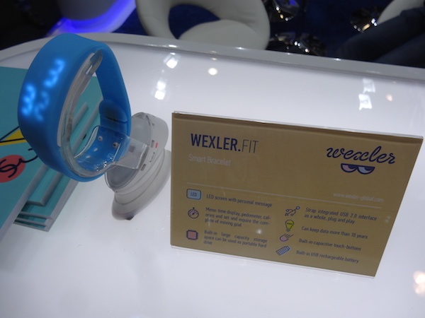 Wexler представила новые смартфоны и планшеты на MWC 2015 (живые фото) - 5