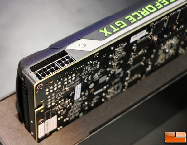 Фотогалерея дня: видеокарта GeForce GTX Titan X - 4 GeForce GTX Titan X