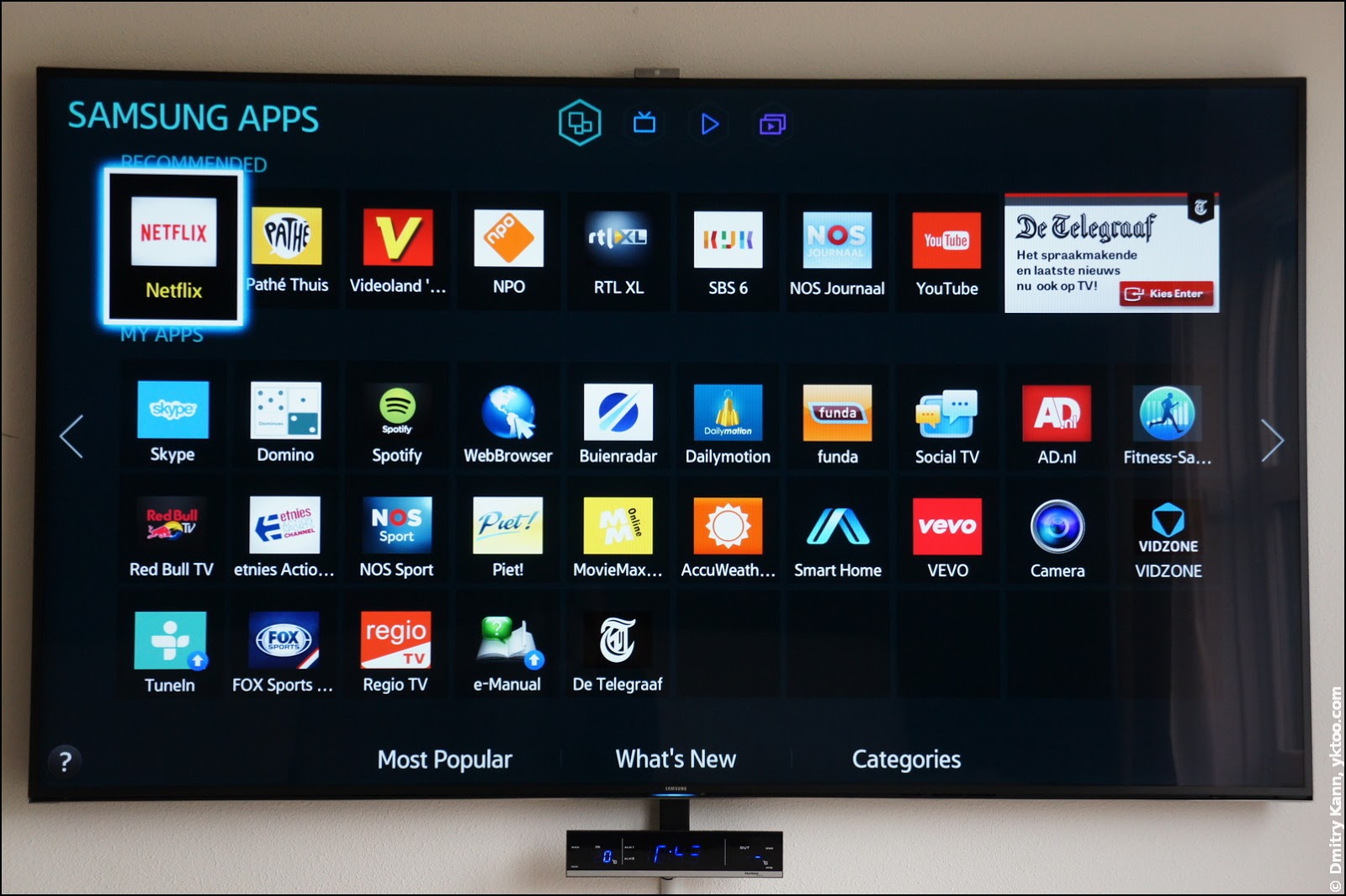 Выйти из приложения телевизора. Smart TV Samsung программы TV. ТВ приставка самсунг смарт ТВ. Телевизор Samsung Android TV. Телевизор самсунг смарт ТВ.