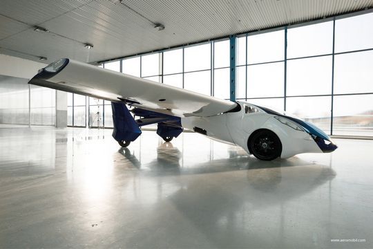 AeroMobil запустит летающий автомобиль в 2017 году - 1