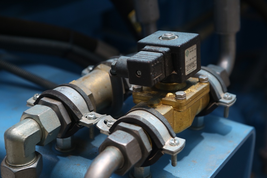 Инженерное устройство дата-центра уровня TIER III, стоящего на четырех магистральных линиях - 13 Инженерное устройство дата-центра уровня TIER III, стоящего на четырех магистральных линиях - 13