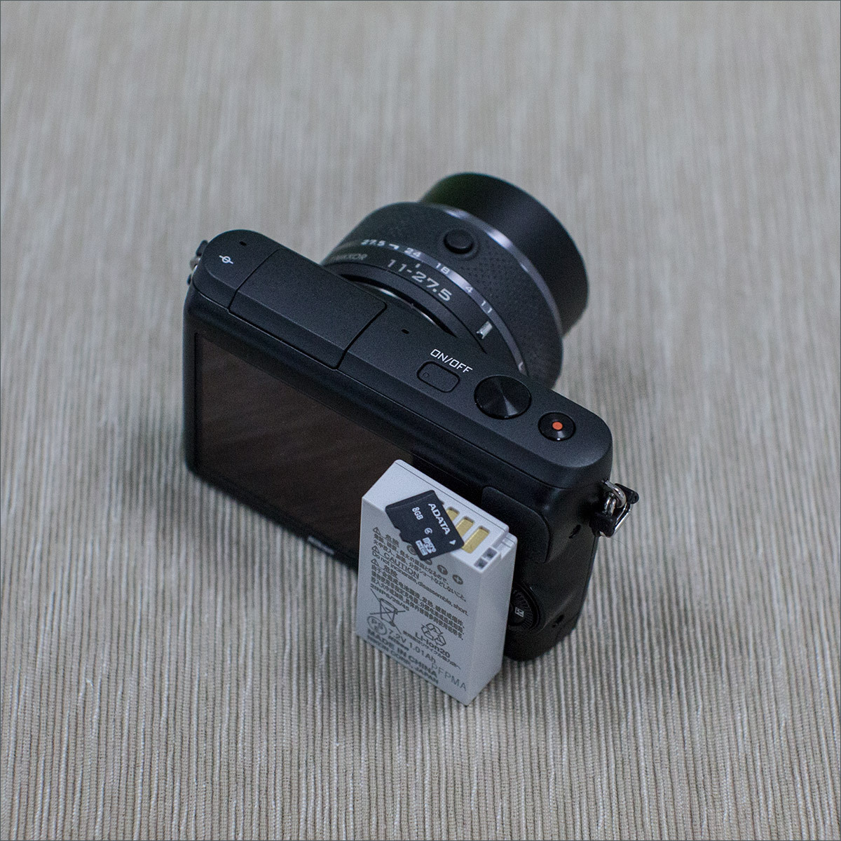 Nikon 1 S2: однокнопочная беззеркалка - 9