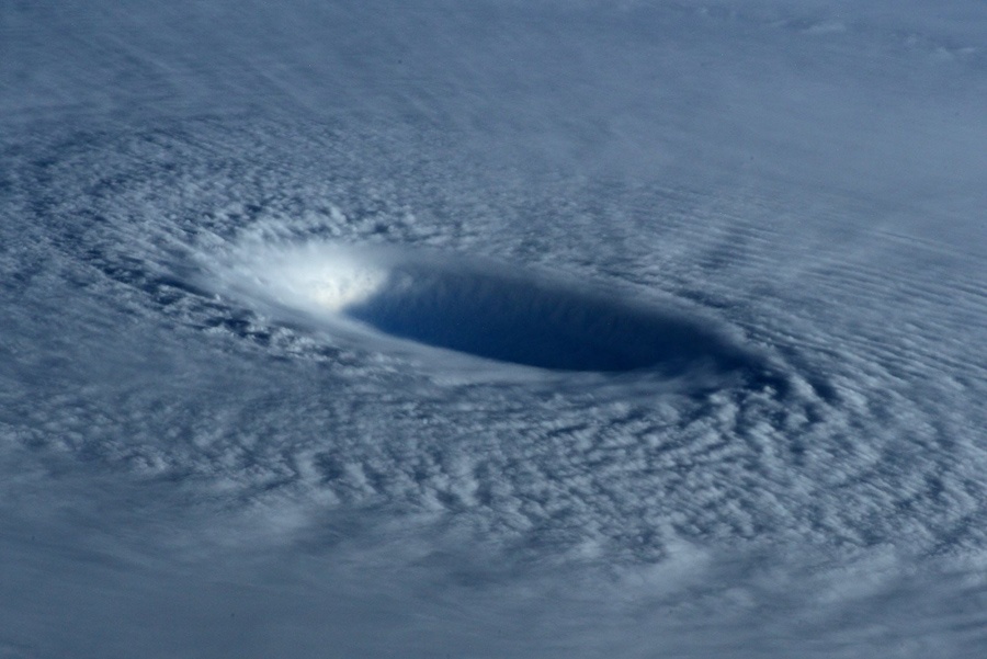 Тайфун Майсак: смотрим из космоса - 3
