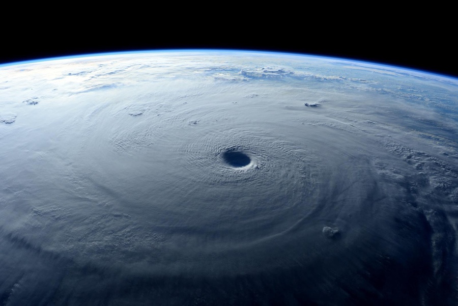 Тайфун Майсак: смотрим из космоса - 6