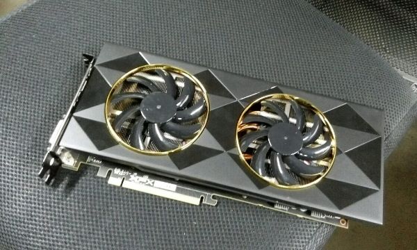 XFX Radeon R9 390