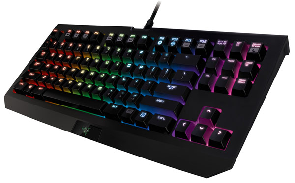 Клавиатура Razer BlackWidow Tournament Edition Chroma имеет отсоединяемый кабель USB