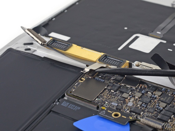 Разборка Retina Macbook 2015 от iFixit: невозможно ни отремонтировать, ни проапгрейдить - 11