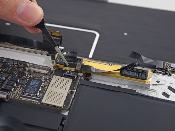 Разборка Retina Macbook 2015 от iFixit: невозможно ни отремонтировать, ни проапгрейдить - 13