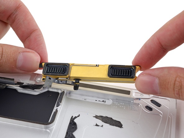 Разборка Retina Macbook 2015 от iFixit: невозможно ни отремонтировать, ни проапгрейдить - 28