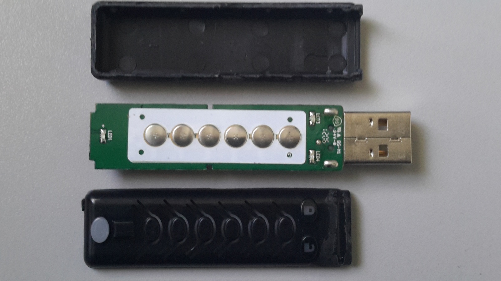 Corsair PadLock 2 – флешка с возможностью мгновенного уничтожения данных - 13 image