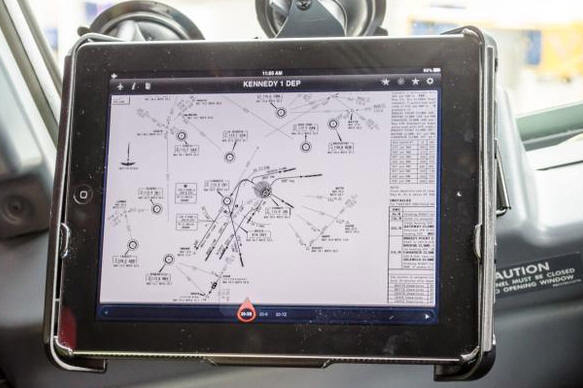 Десяток авиарейсов был отменён из-за сбоя в приложении для iPad - 1