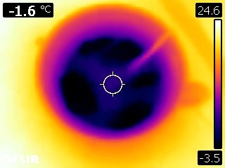 Изображение с серийного FLIR C2