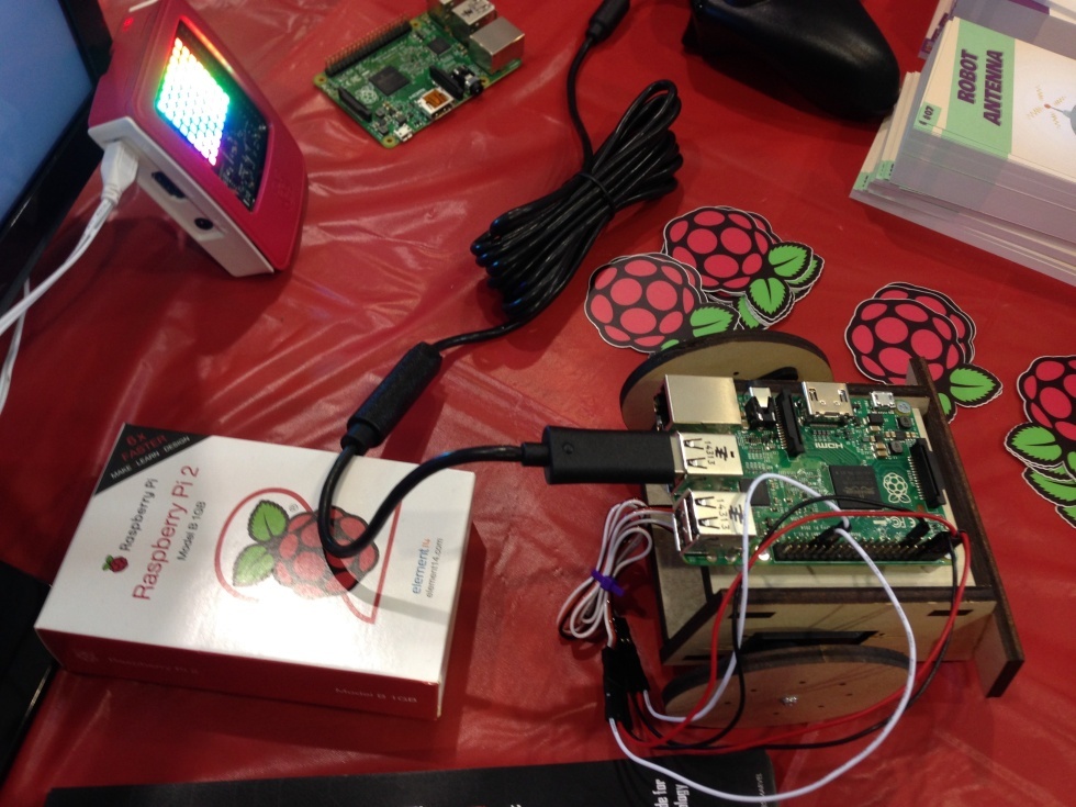 Maker Faire-2015: гигантские стреляющие роботы и другие интересные экспонаты - 6 Maker Faire-2015: гигантские стреляющие роботы и другие интересные экспонаты - 6
