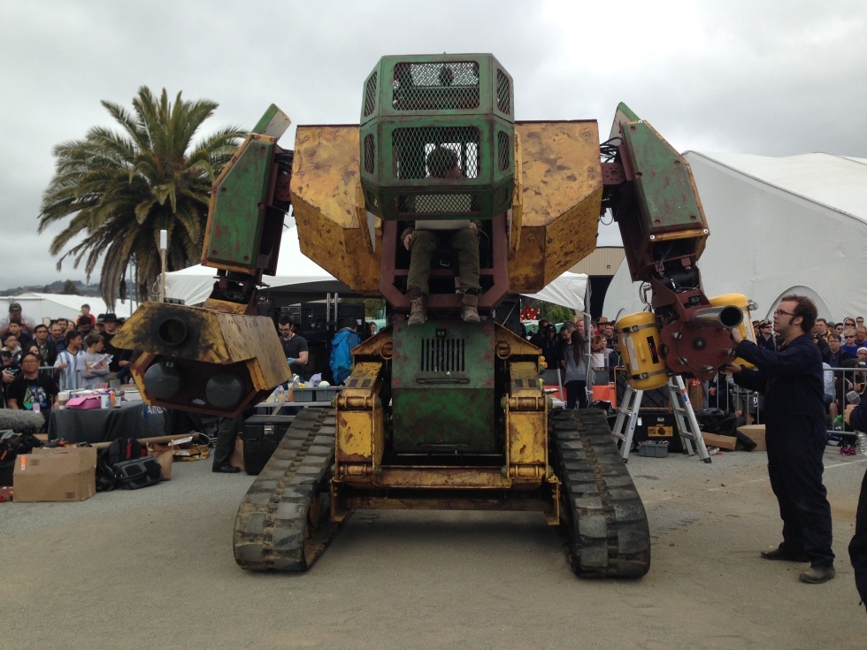 Maker Faire-2015: гигантские стреляющие роботы и другие интересные экспонаты - 1 Maker Faire-2015: гигантские стреляющие роботы и другие интересные экспонаты - 1