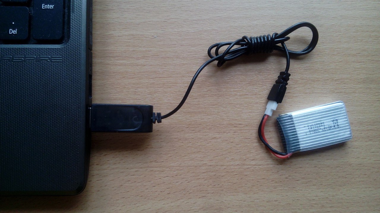 Видео-трансляция с квадрокоптера за 75$? Смотрим Syma X5SW - 4 Видео-трансляция с квадрокоптера за 75$? Смотрим Syma X5SW - 4