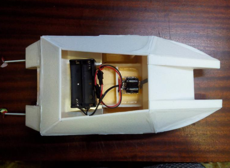 Радиоуправляемый катер на Arduino и радио модуле NRF24L01 из потолочной плитки - 5 Радиоуправляемый катер на Arduino и радио модуле NRF24L01 из потолочной плитки - 5