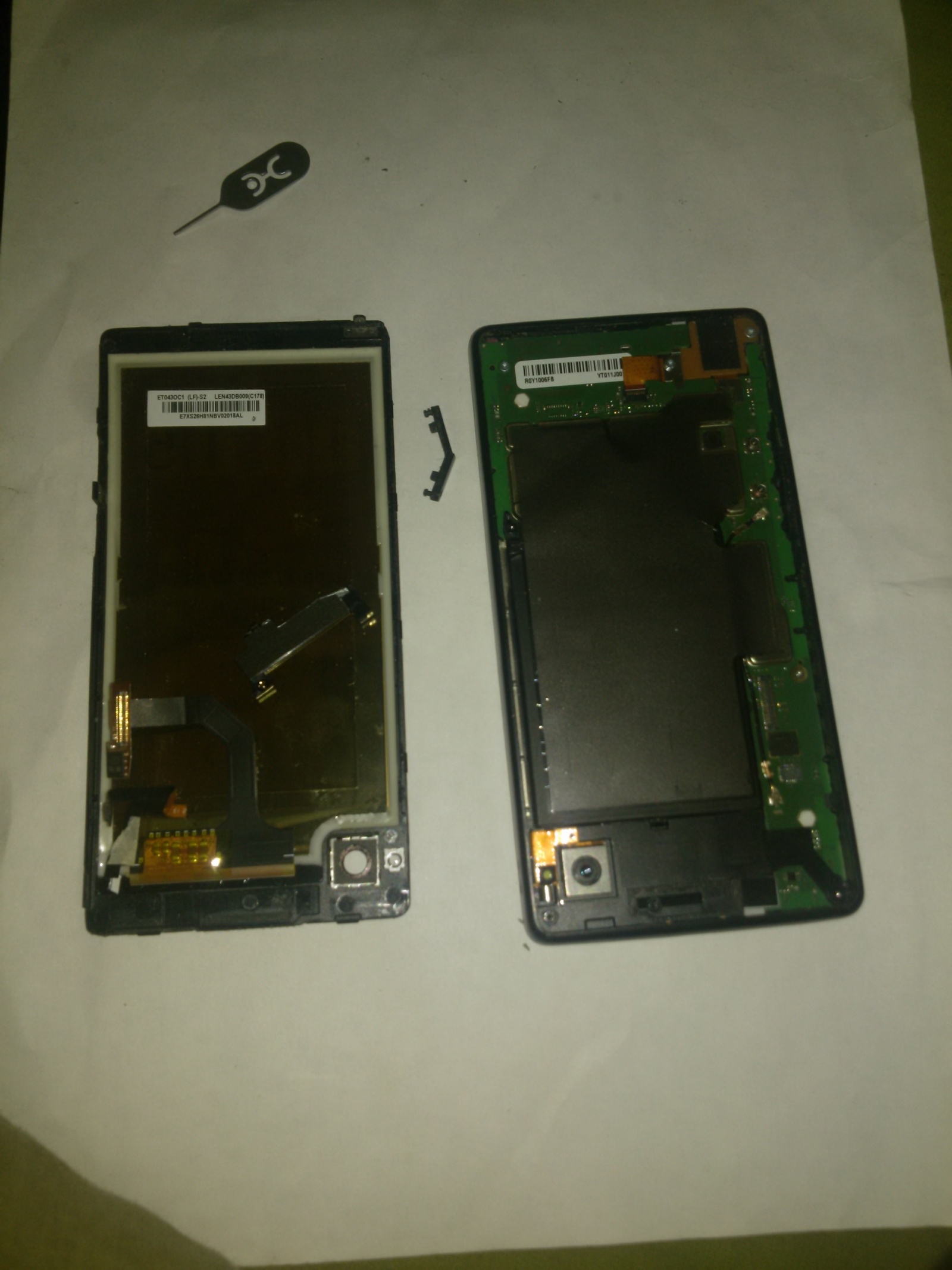 Разбираем Yotaphone 1 - 3 Разбираем Yotaphone 1 - 3