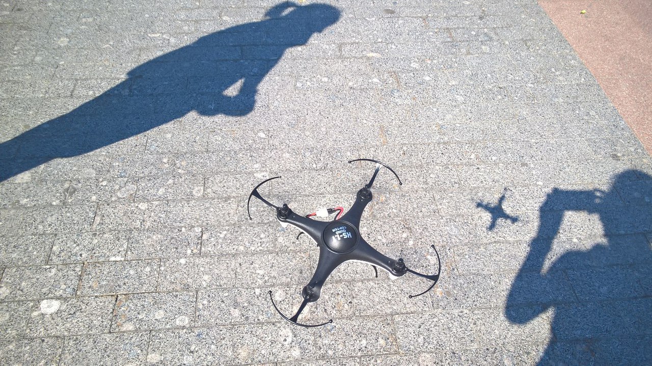 Небольшой квадрокоптер Yifei Model XS за скромные 20$ из поднебесной - 3 Небольшой квадрокоптер Yifei Model XS за скромные 20$ из поднебесной - 3