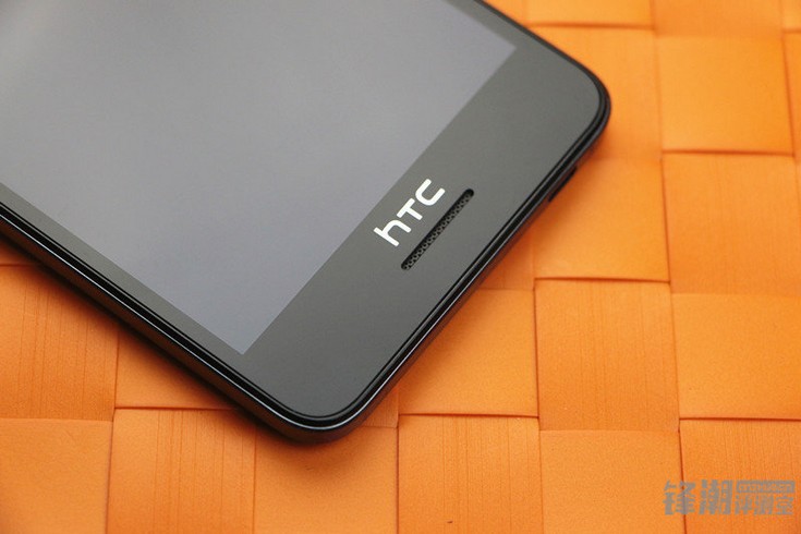 Смартфон HTC Desire 728 работает под управлением Android 5.1