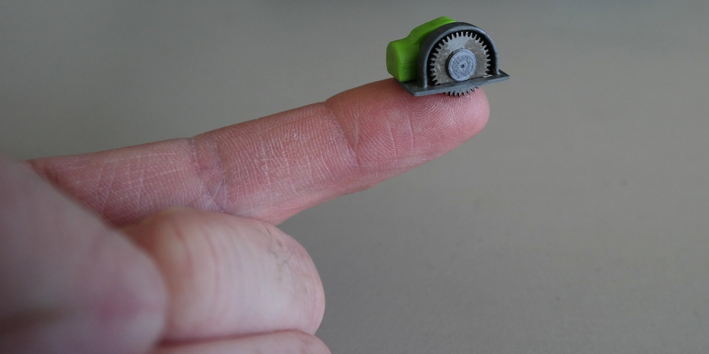 Умелец из Новой Зеландии распечатал самую маленькую в мире циркулярную пилу - 2