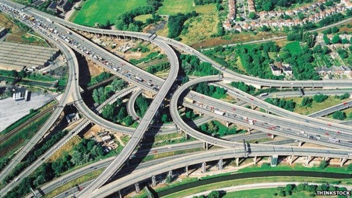 В Англии испытают «электрические дороги» с беспроводной зарядкой автомобилей - 1 В Англии испытают «электрические дороги» с беспроводной зарядкой автомобилей - 1