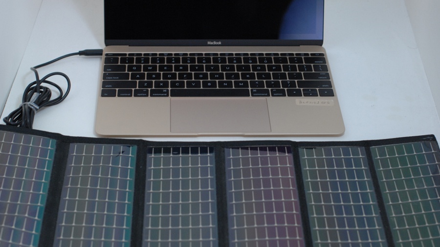 QuickerTek выпустила солнечное зарядное устройство для MacBook - 1