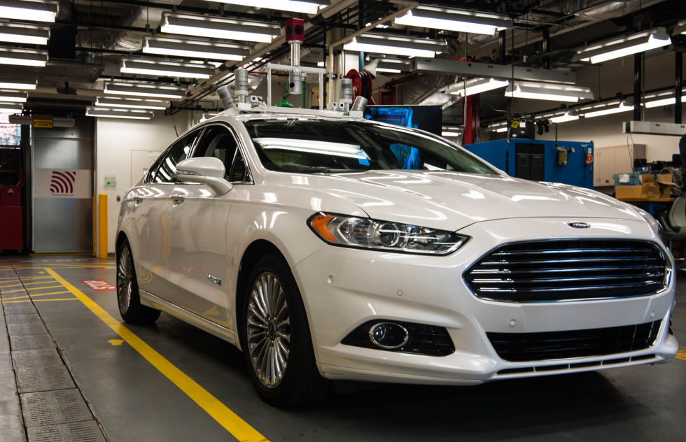 Лицом к лицу самоуправляемым автомобилем Fusion Hybrid от Ford - 1 Лицом к лицу самоуправляемым автомобилем Fusion Hybrid от Ford - 1