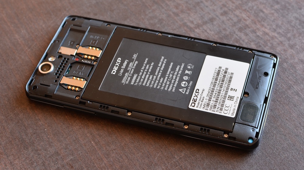 Обзор DEXP Ixion Energy: флагманский смартфон с рекордной батареей на 5 000 мАч и функцией Power Bank'а - 12
