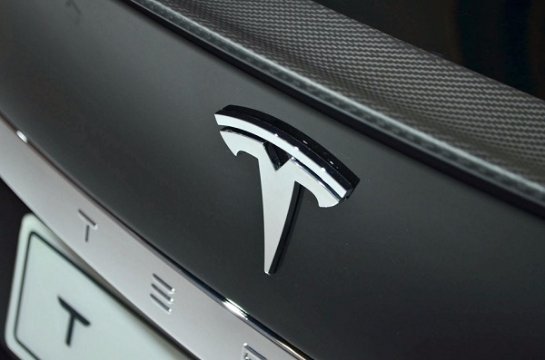 Электромобиль Tesla Model 3 будет стоить $35 тыс, предзаказы начнут принимать в марте следующего года - 1 1