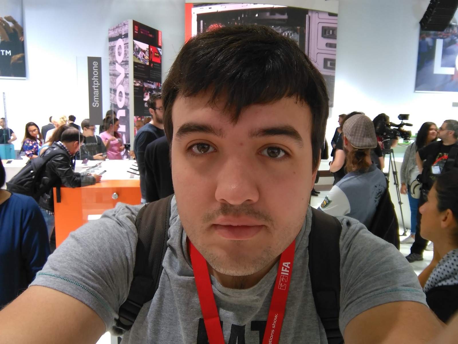 PHAB Plus на IFA 2015: первый взгляд на первый фаблет Lenovo - 15 PHAB Plus на IFA 2015: первый взгляд на первый фаблет Lenovo - 15