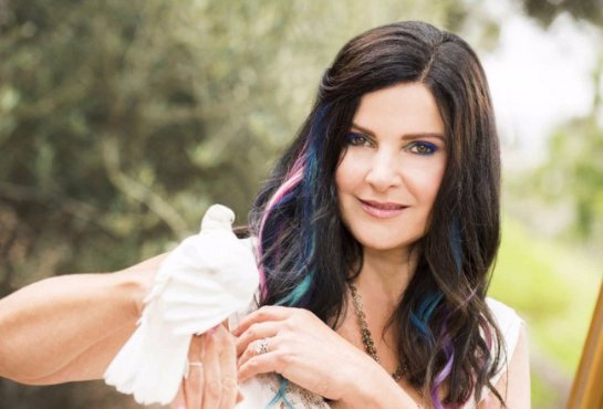 Эта женщина видит в сто раз больше цветов, чем обычный человек - 1 1