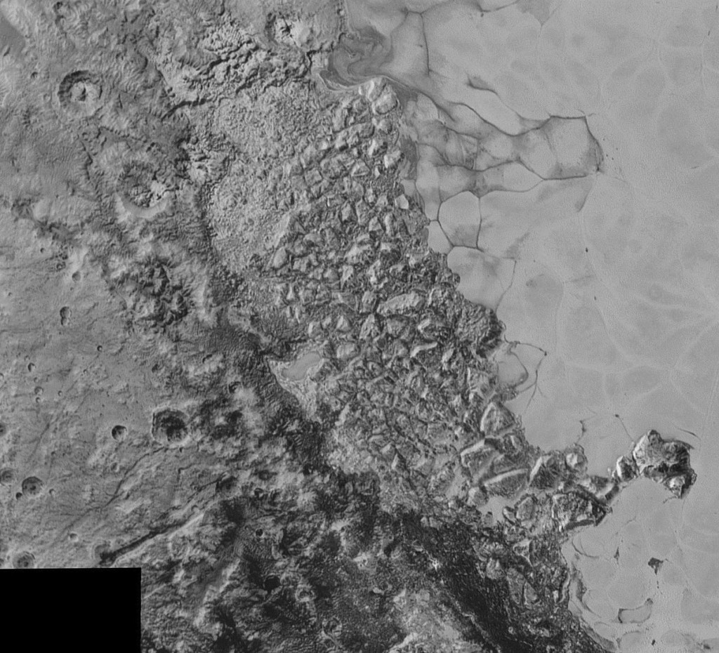 Новые фотографии Плутона: New Horizons продолжает передавать данные - 2